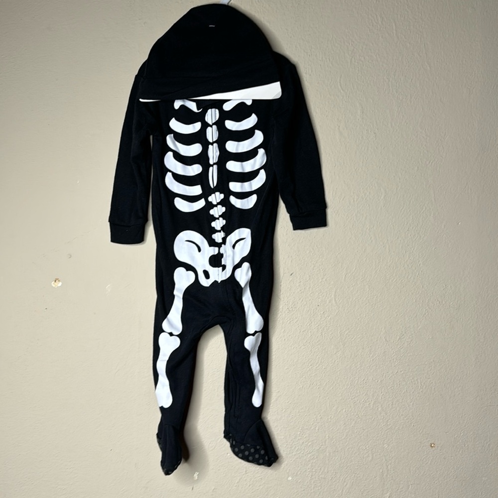 12 months skeleton onesie zip up